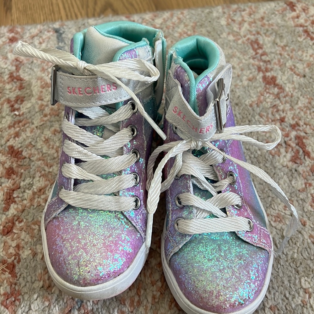 Girls sparkly Skechers